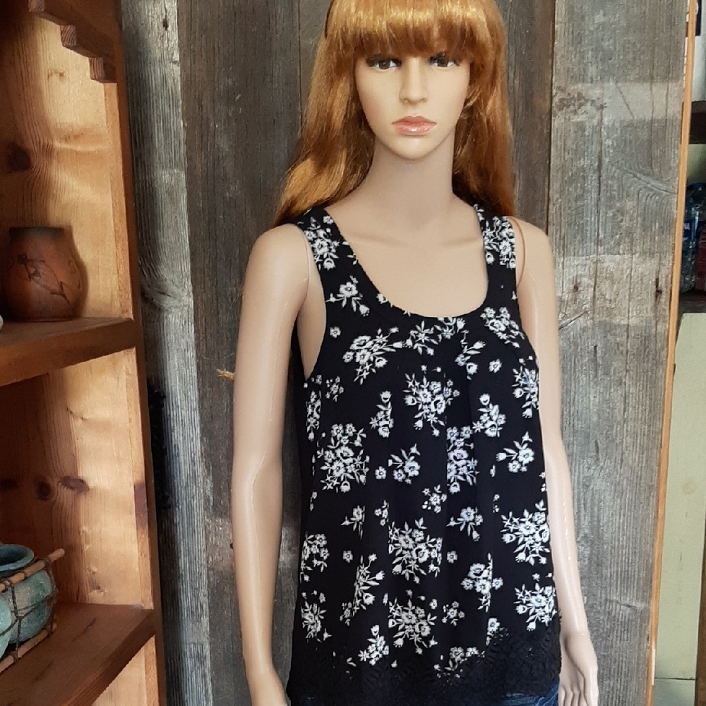 Floral Black and White Women's Top